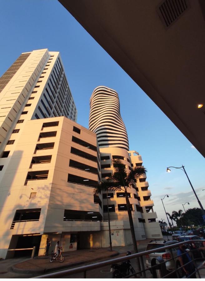 Suite Riverfront Puerto Santa Ana Guayaquil Esterno foto